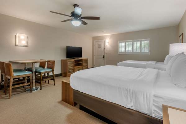  - Seafarer Inn & Suites