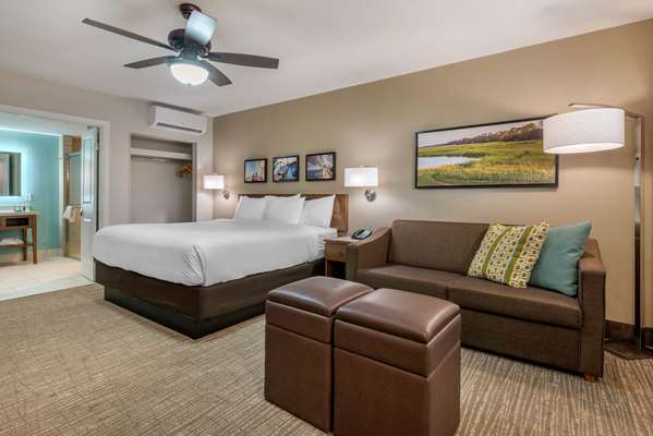 Suite - Seafarer Inn & Suites