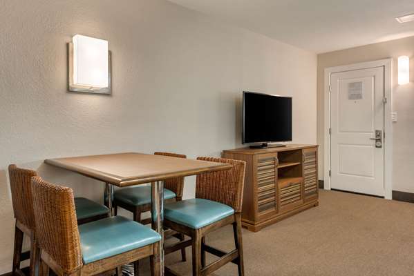 - Seafarer Inn & Suites