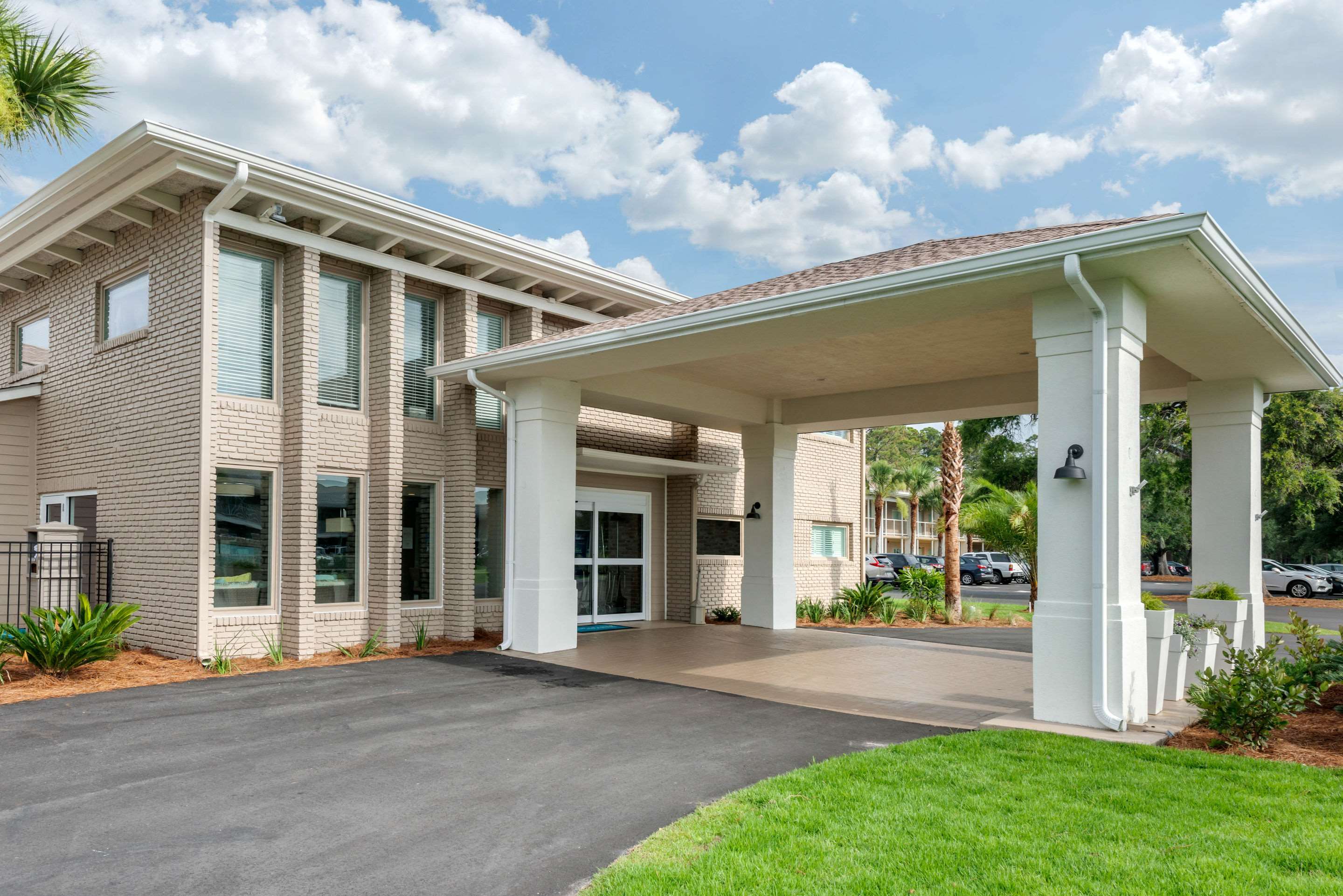 Hotel exterior | Seafarer Inn & Suites, Ascend Hotel Collection