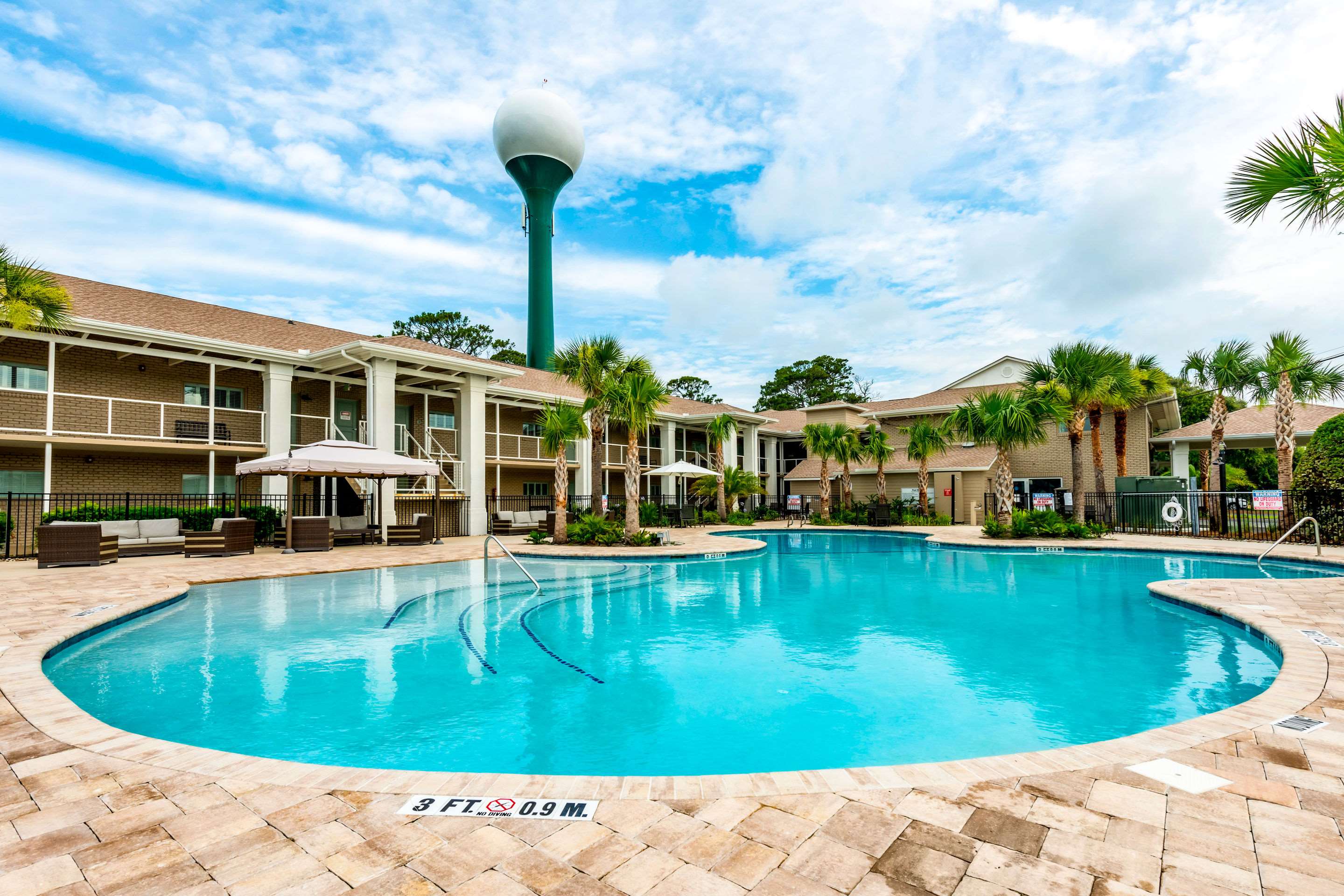 Outdoor pool | Seafarer Inn & Suites, Ascend Hotel Collection