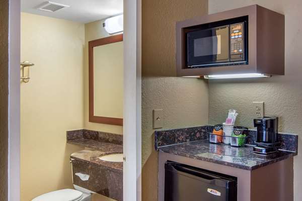  - Comfort Inn North Atlanta