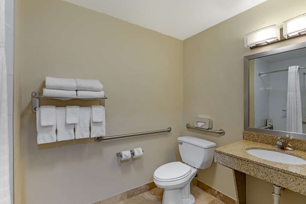 COMFORT INN KENNESAW-guestroom-Guest Room,Bathroom,On-Site.jpg