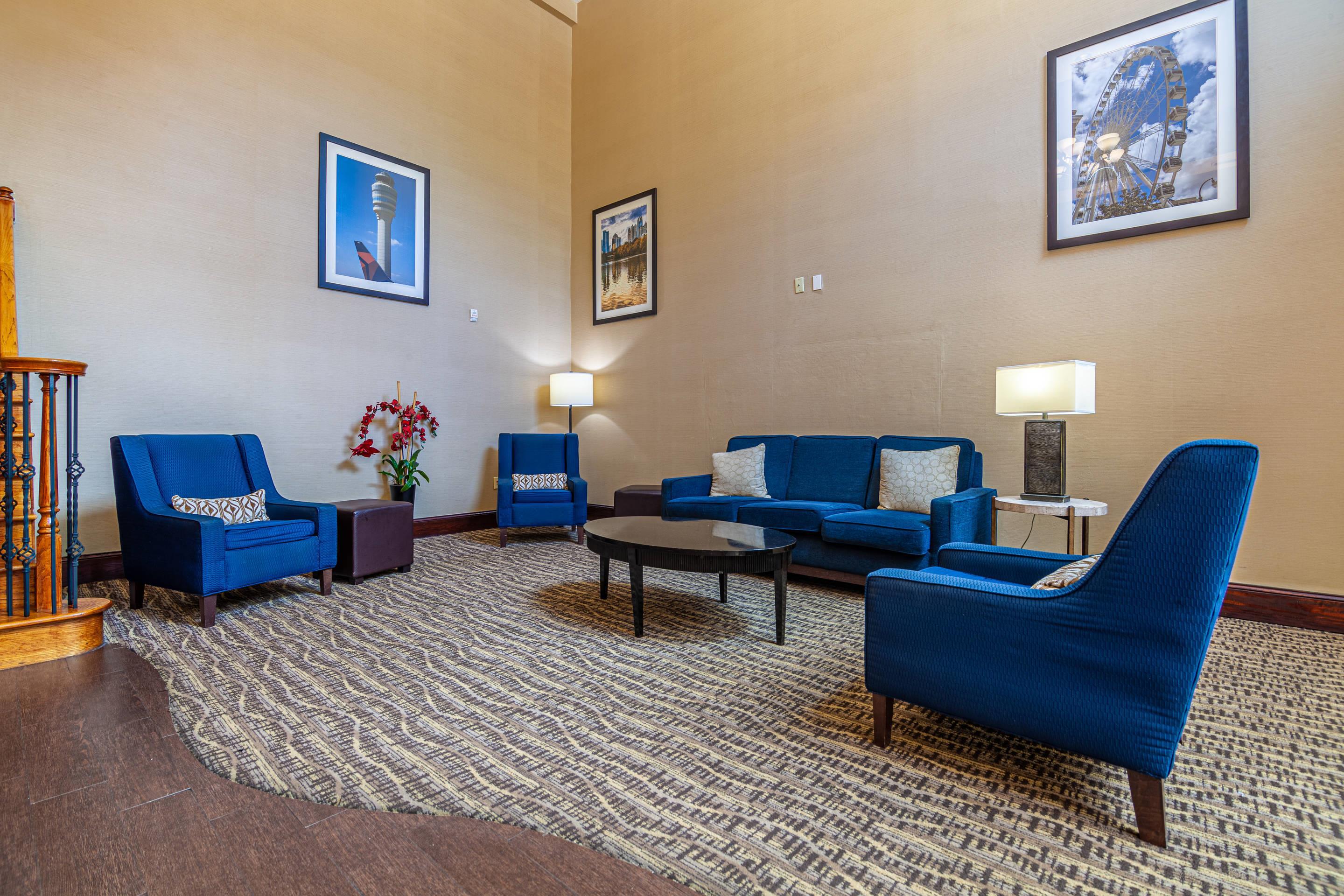 Hotel lobby | Comfort Suites Morrow - Atlanta South