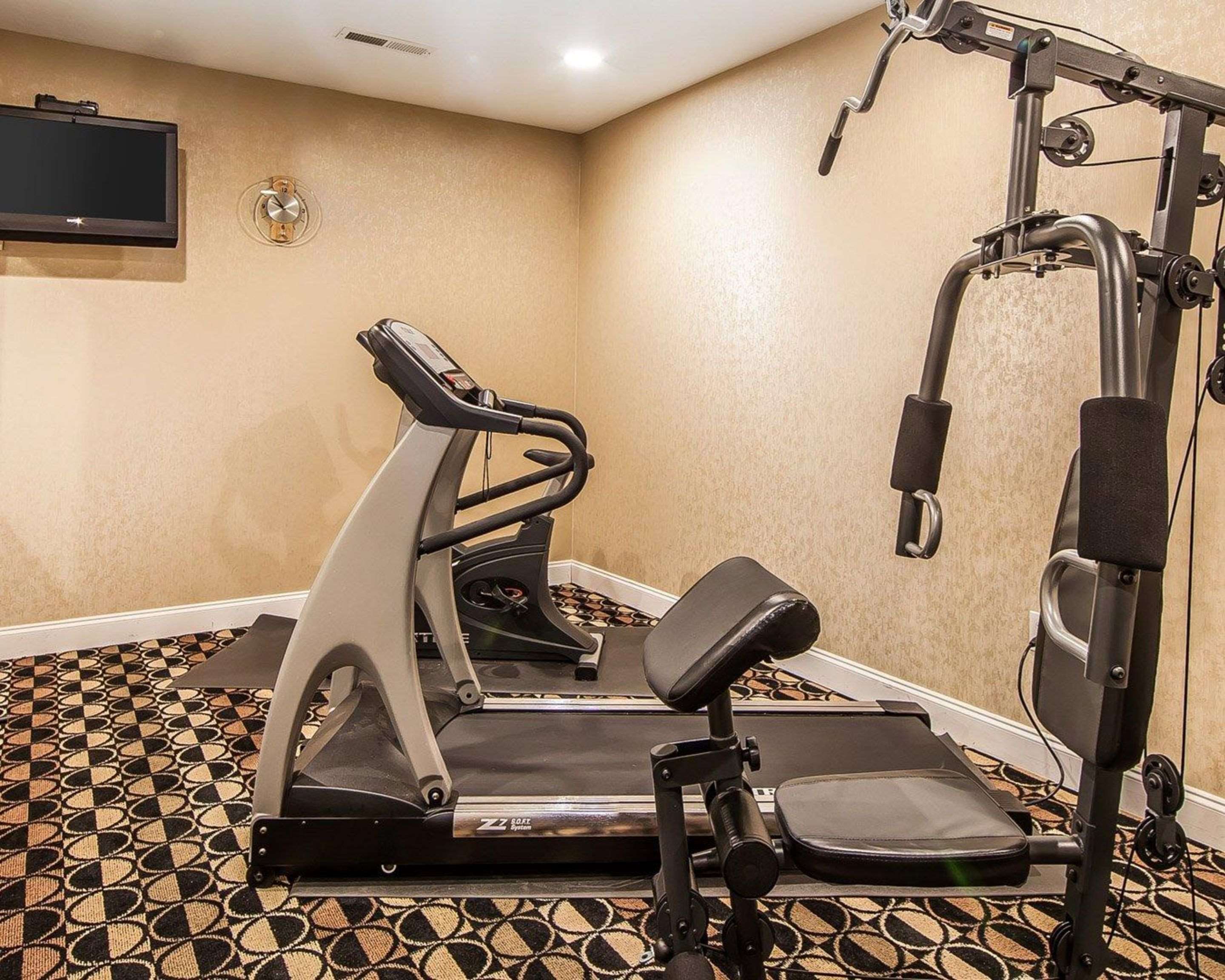 Exercise room | Quality Inn & Suites Bremen