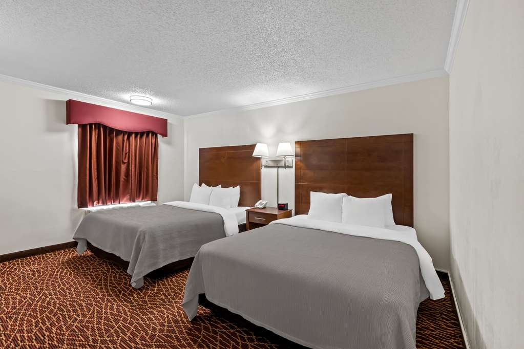 QUALITY INN MARIETTA NEAR DOBBINS A-guestroom-Guest Room,On-Site.jpg