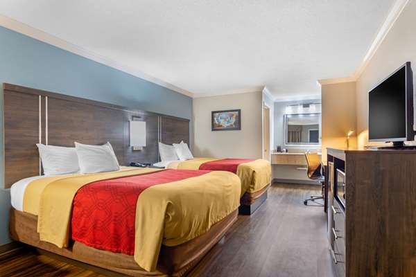  - Econo Lodge Watson Blvd Byron - I-75, Exit 146