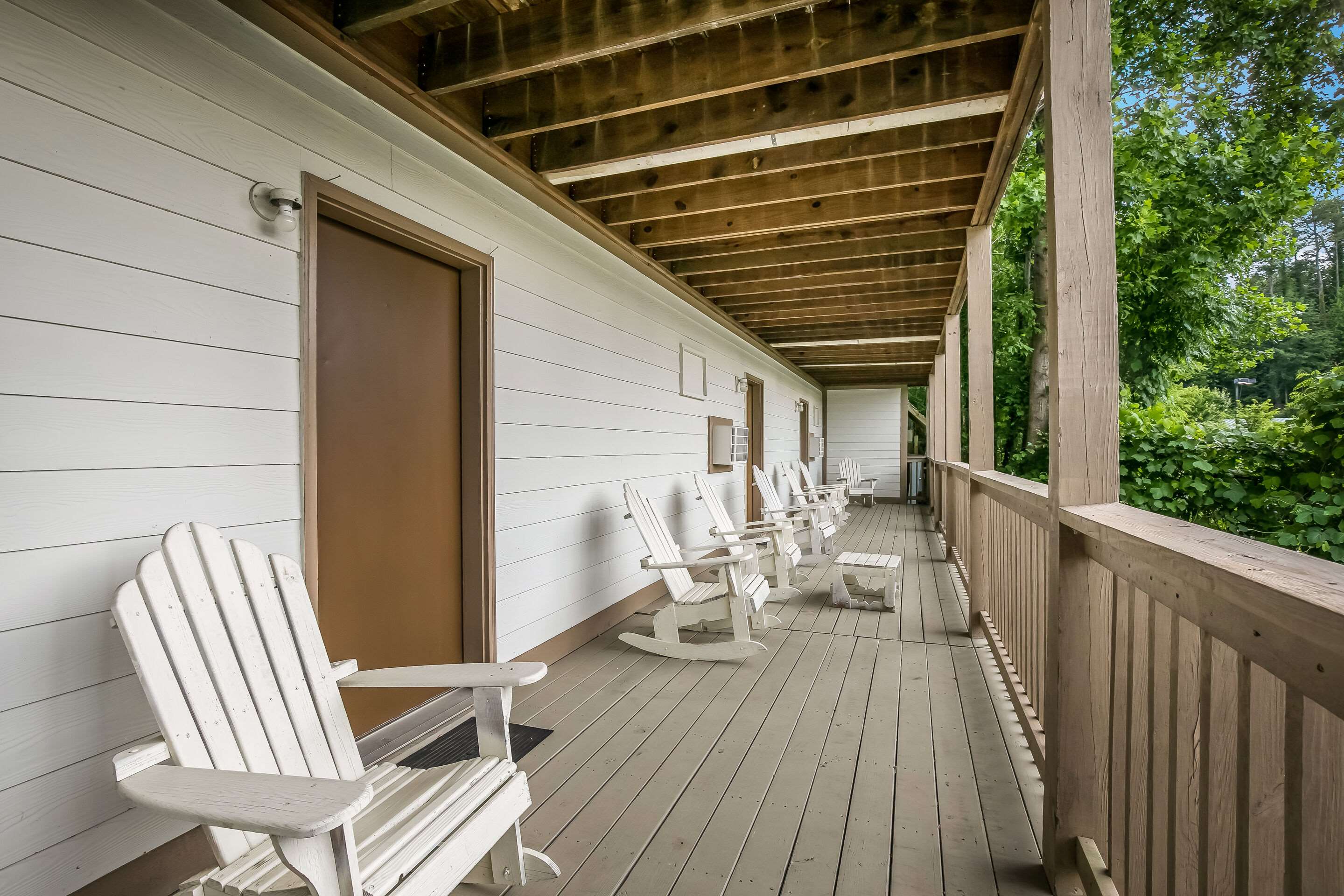 Exterior corridor | Quality Inn & Suites Mt Chalet