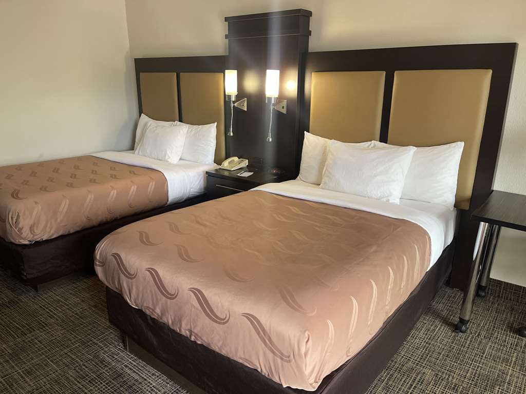 QUALITY INN DALTON CENTRAL-guestroom-Guest Room,On-Site.jpg
