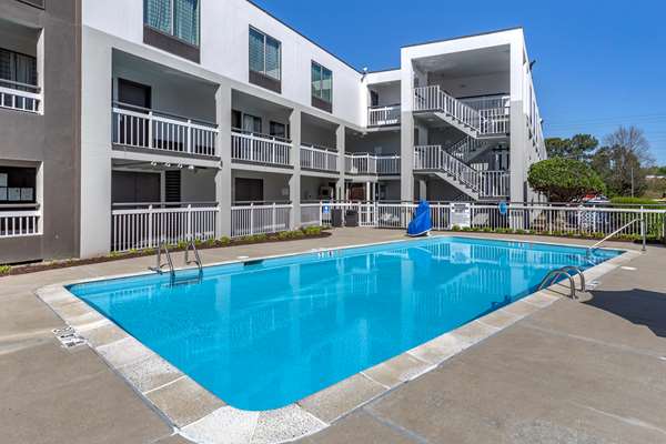 Pool - Quality Inn Duluth - I-85, Exit 104