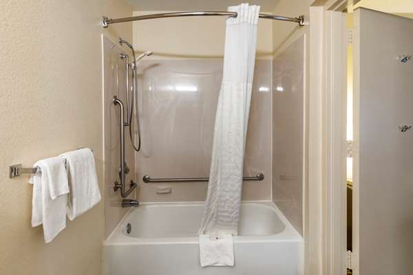  - Quality Inn Duluth - I-85, Exit 104