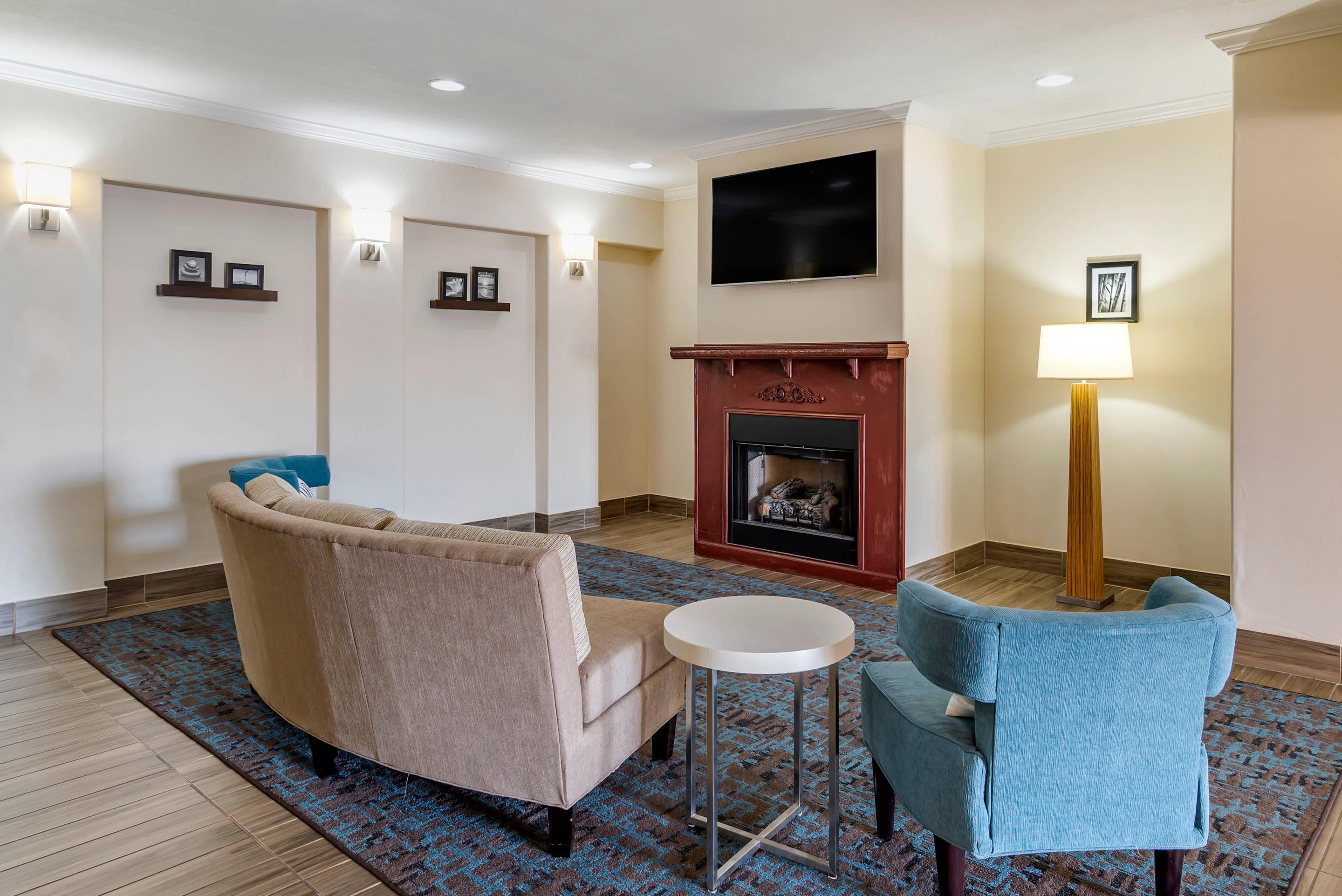 Lobby with sitting area