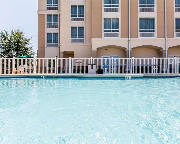 Pool - Comfort Suites Valdosta - I-75, Exit 18