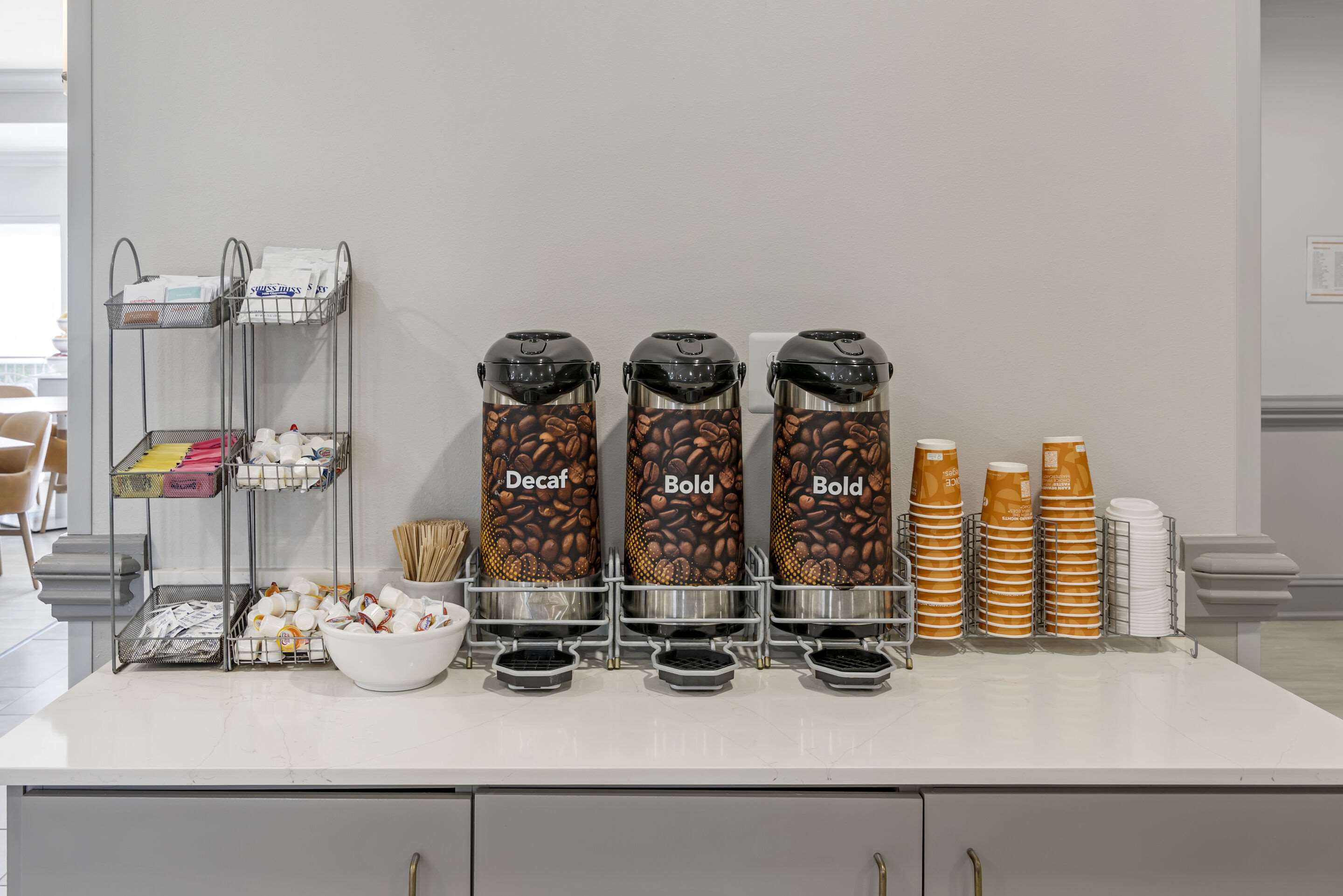 Breakfast area | Comfort Suites