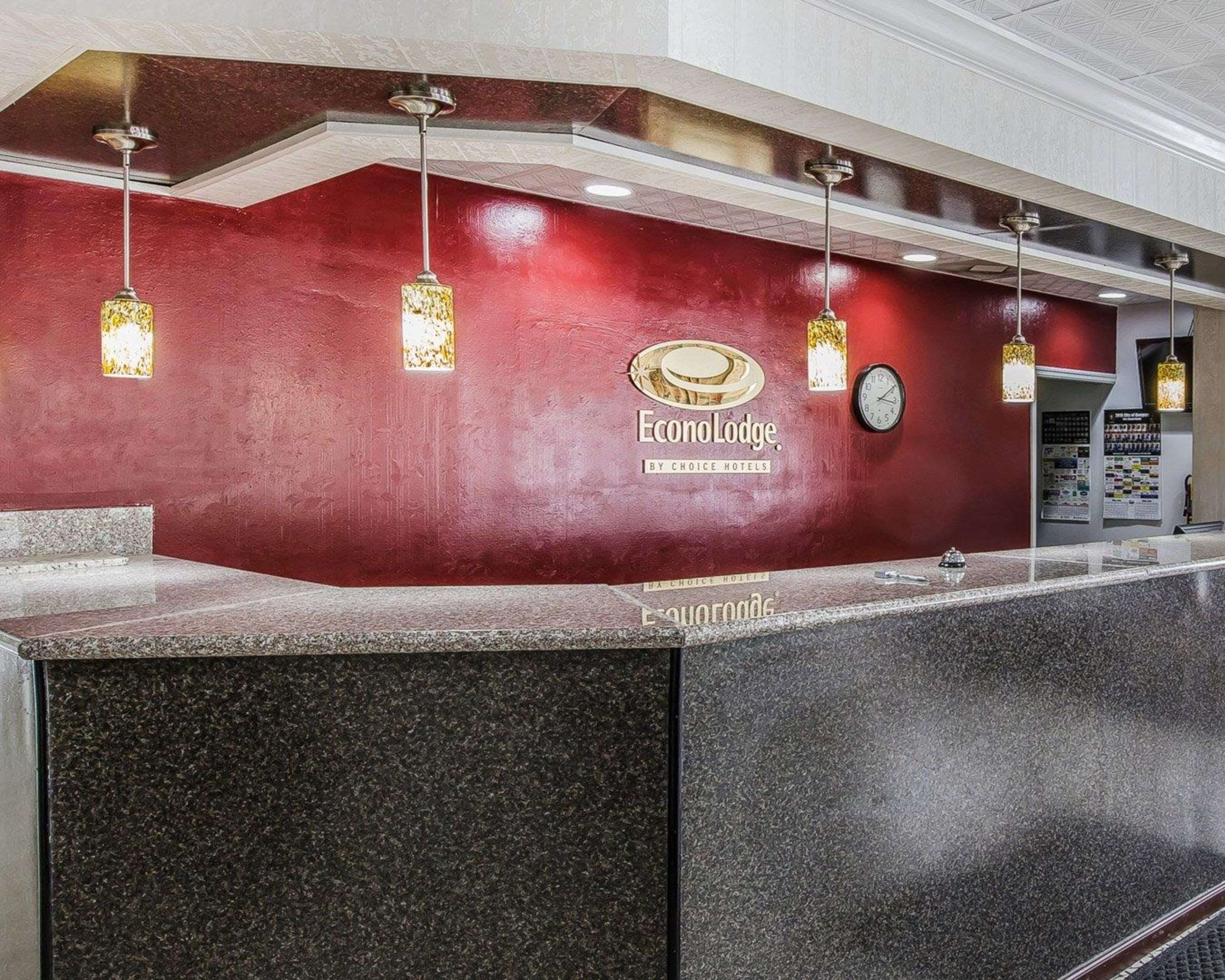 Front desk with friendly staff