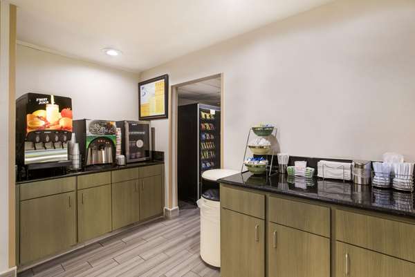 Amenities - Quality Inn Northlake Atlanta - I-285, Exit 37