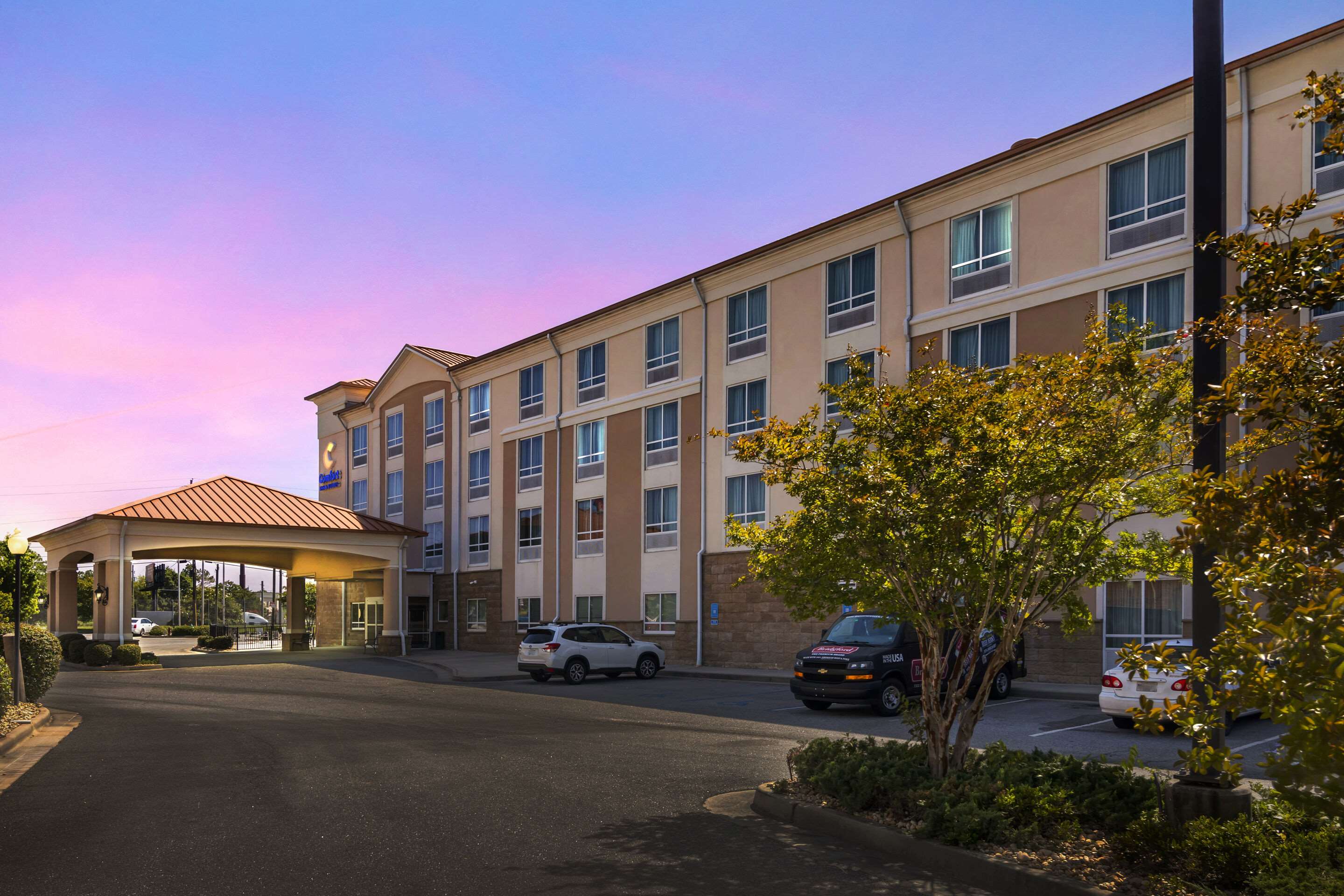 Hotel exterior | Comfort Inn & Suites