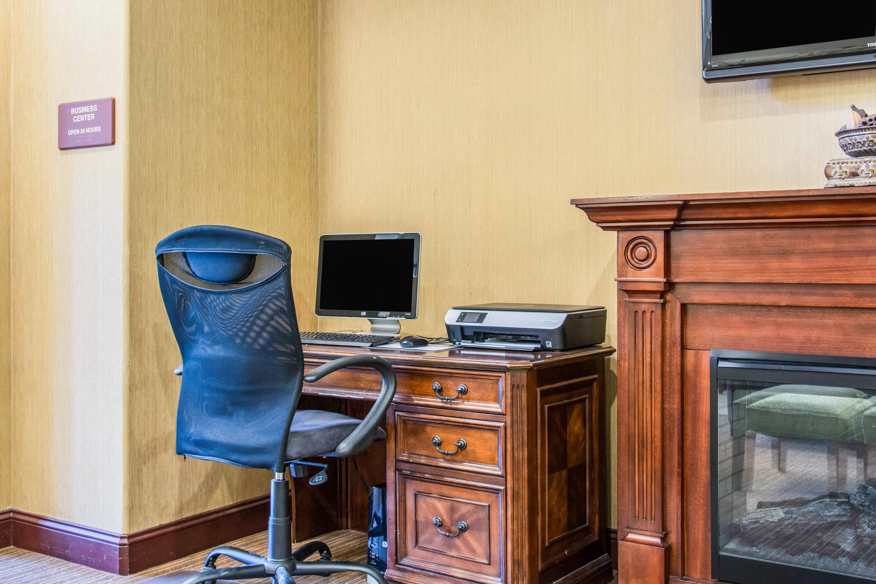 Business center | Sleep Inn & Suites Pooler