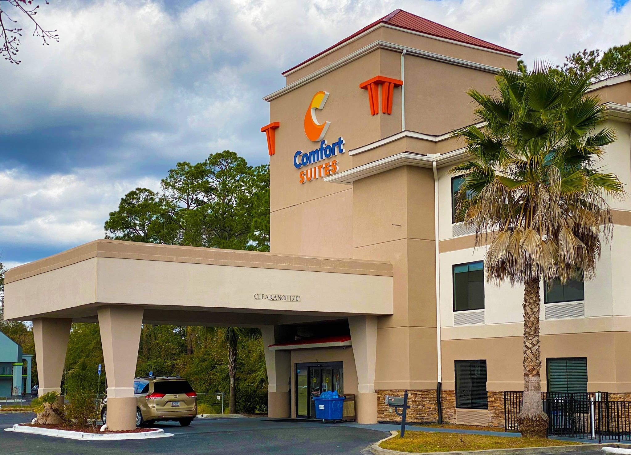 Hotel Entrance | Comfort Suites Kings Bay Naval Base Area