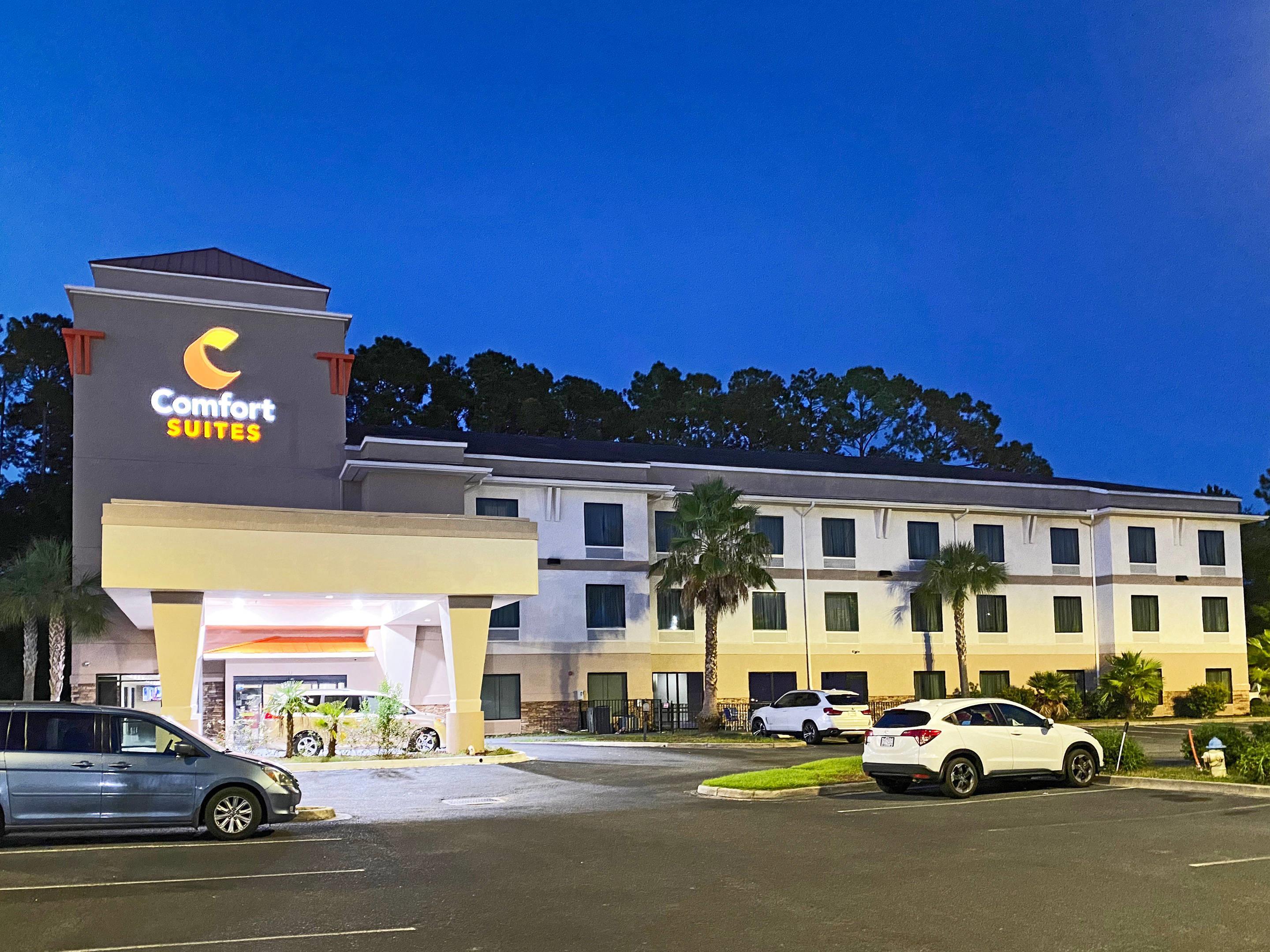 Hotel Entrance | Comfort Suites Kings Bay Naval Base Area