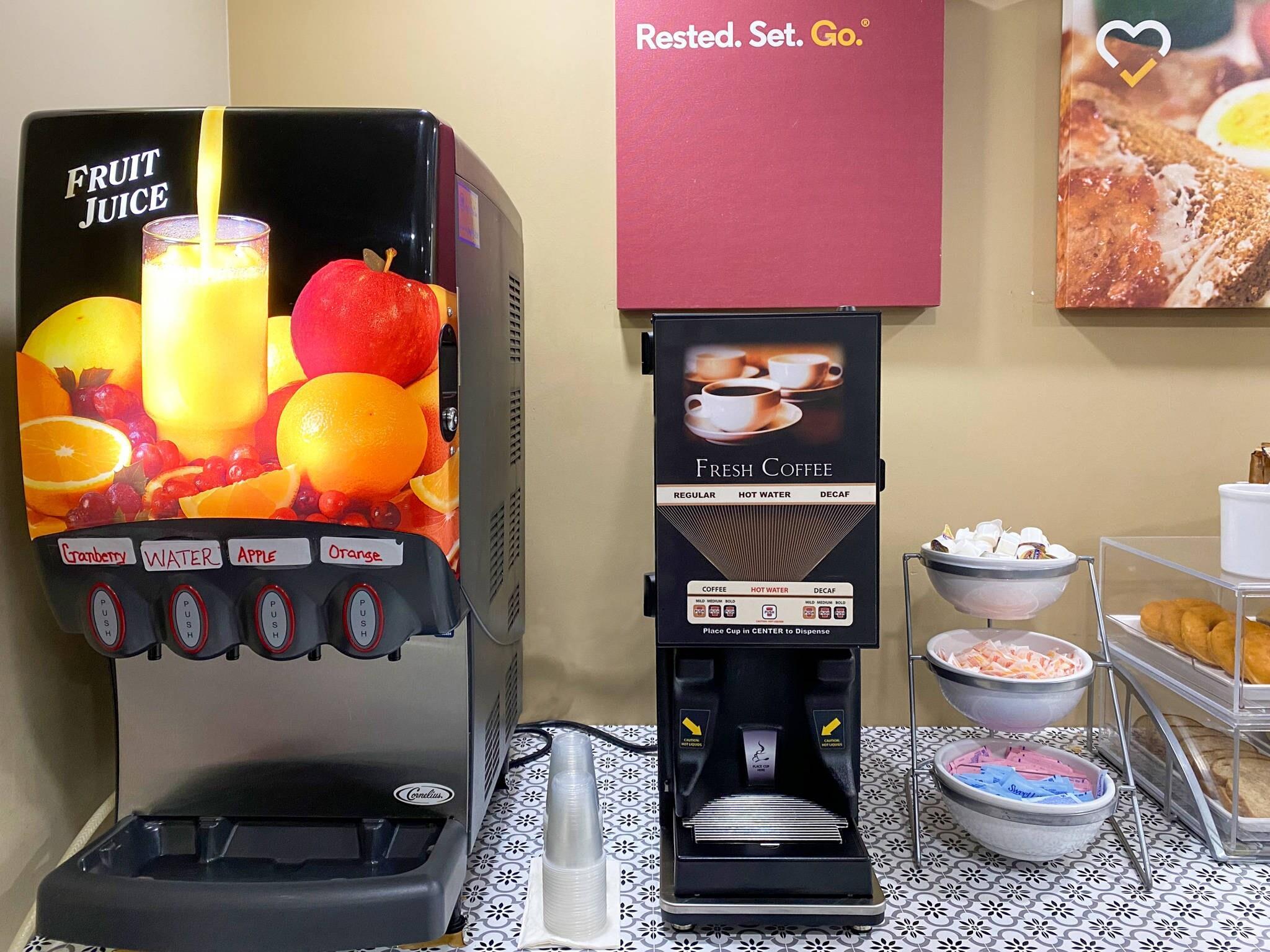Free hot breakfast | Comfort Suites Kings Bay Naval Base Area
