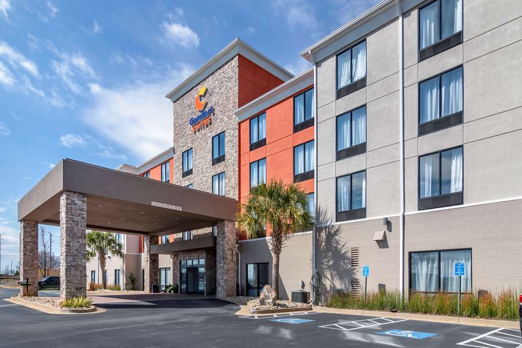 Comfort Suites