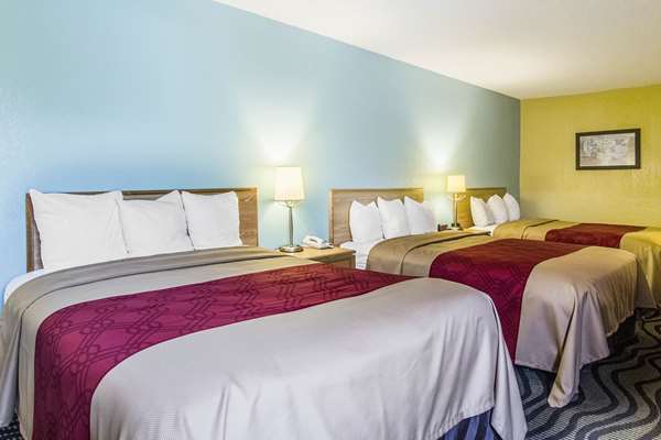  - Econo Lodge Darien - I-95, Exit 49