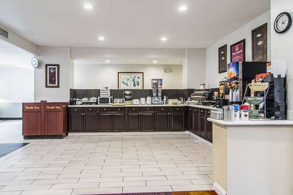 Amenities - Econo Lodge Darien - I-95, Exit 49