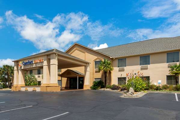 Exterior view - Comfort Suites Milledgeville