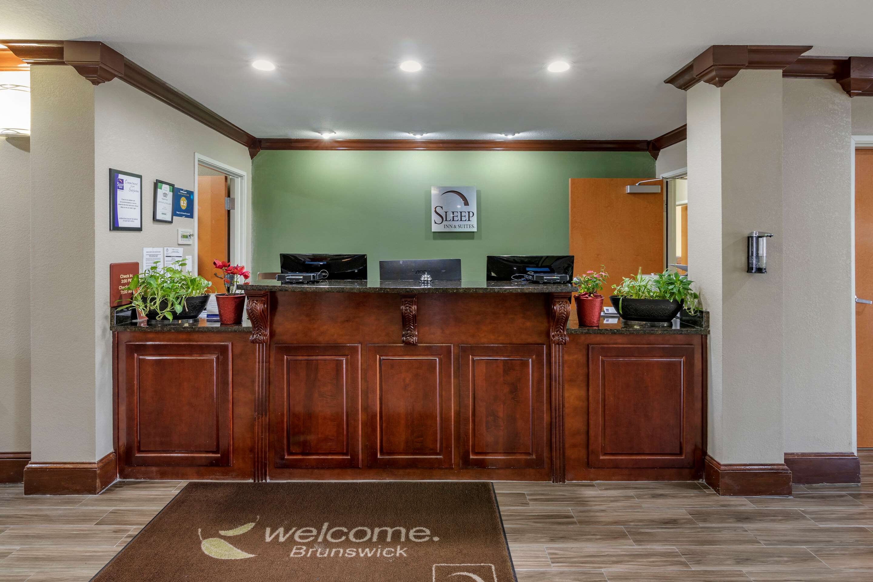 Lobby | Sleep Inn And Suites Brunswick