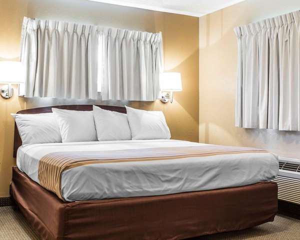  - Suburban Studios Kennesaw - I-75, Exit 271