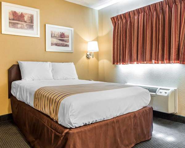  - Suburban Studios Kennesaw - I-75, Exit 271