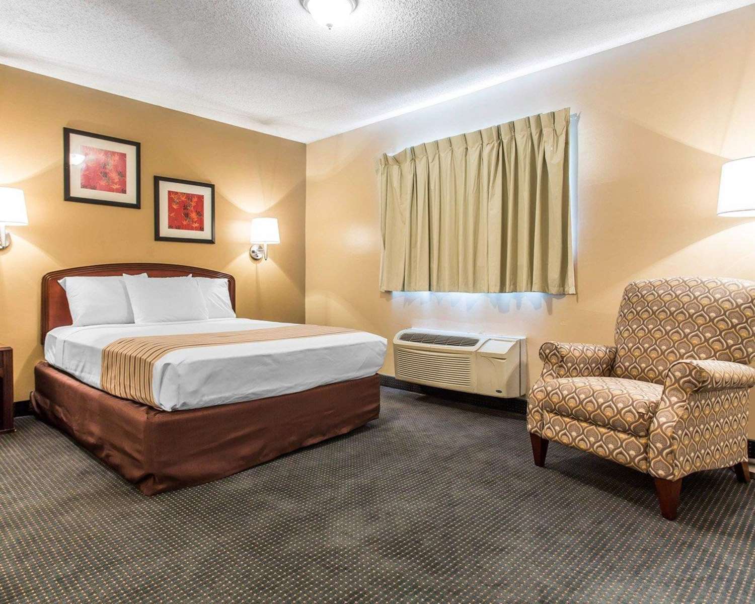Suburban Studios Kennesaw I75, Exit 271, GA See Discounts