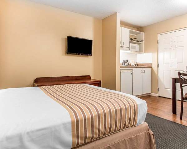  - Suburban Studios Kennesaw - I-75, Exit 271