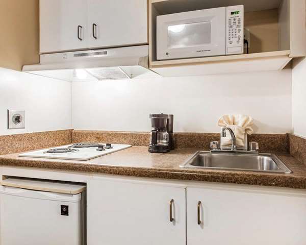  - Suburban Studios Kennesaw - I-75, Exit 271