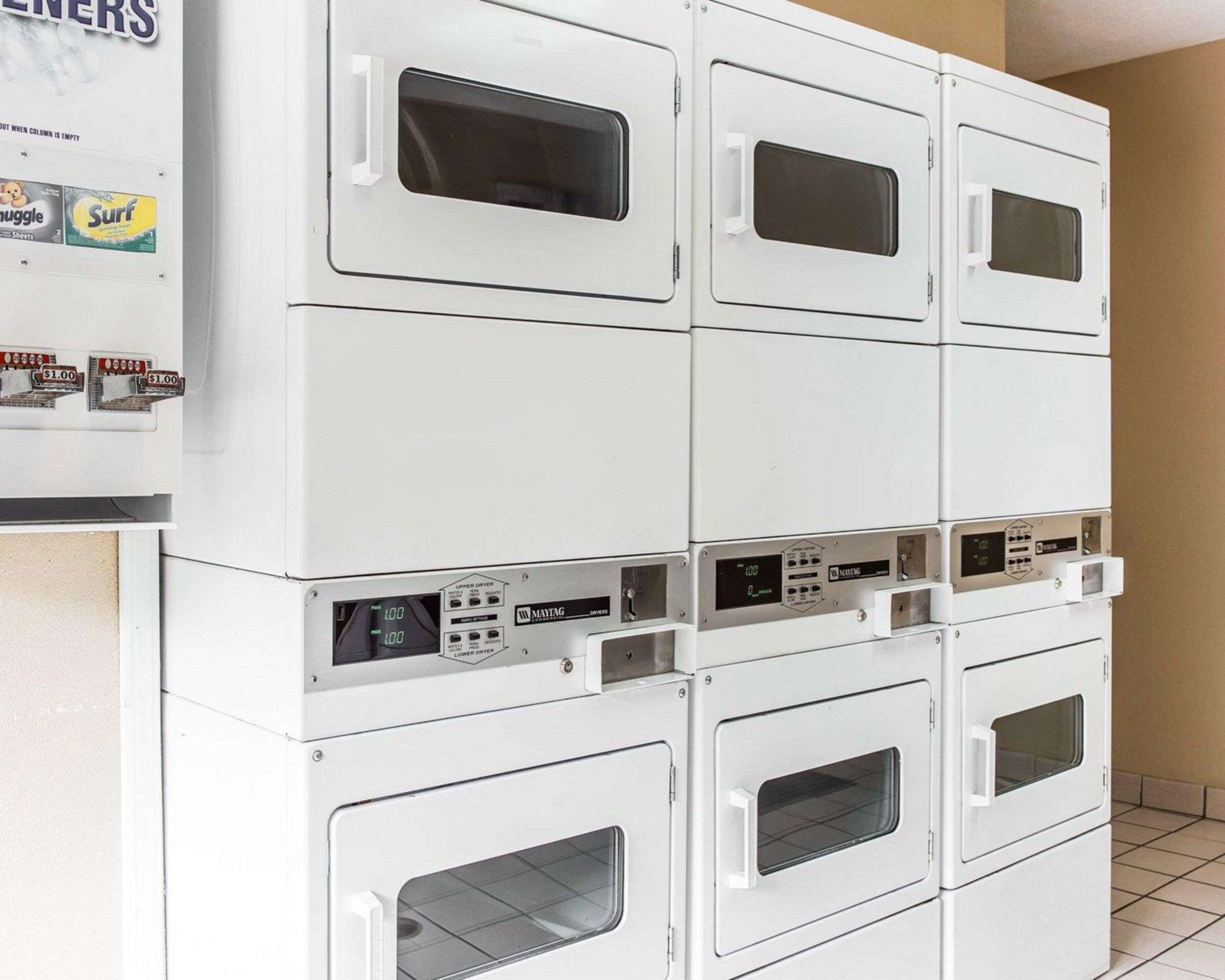 Guest laundry facilities | Suburban Studios