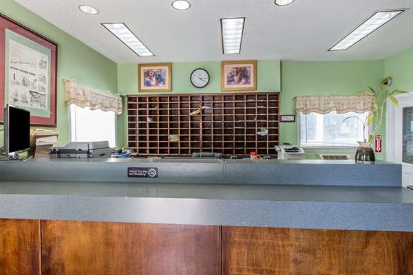  - Suburban Studios Abercorn Savannah