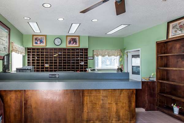  - Suburban Studios Abercorn Savannah