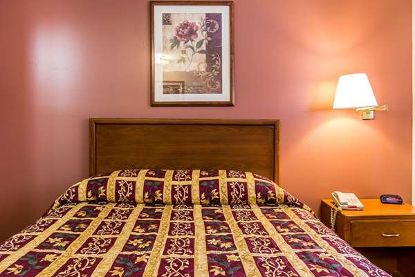  - Suburban Studios Abercorn Savannah