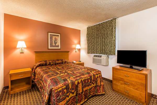  - Suburban Studios Abercorn Savannah