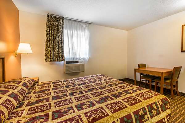  - Suburban Studios Abercorn Savannah