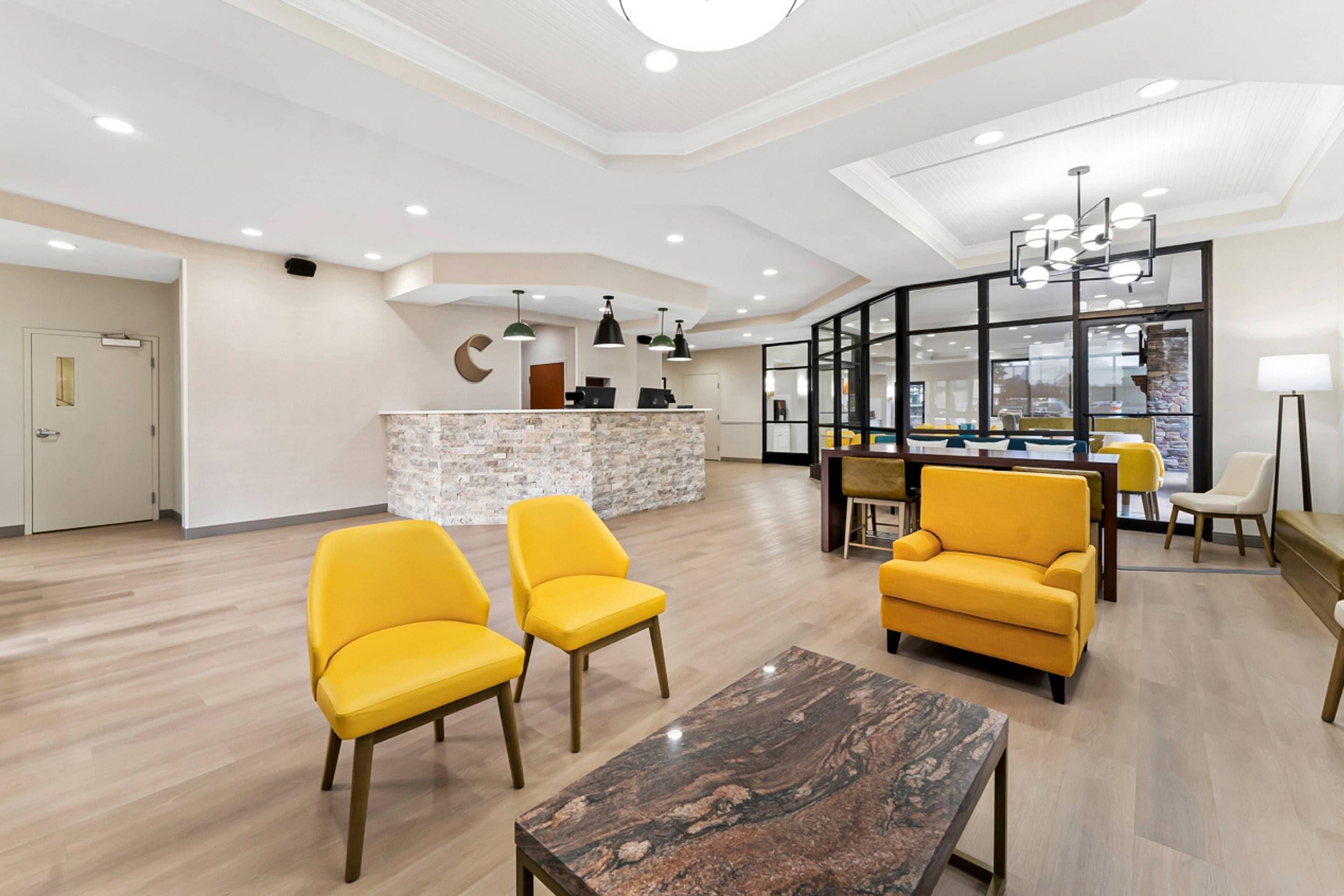 Hotel lobby | Comfort Suites Augusta Riverwatch