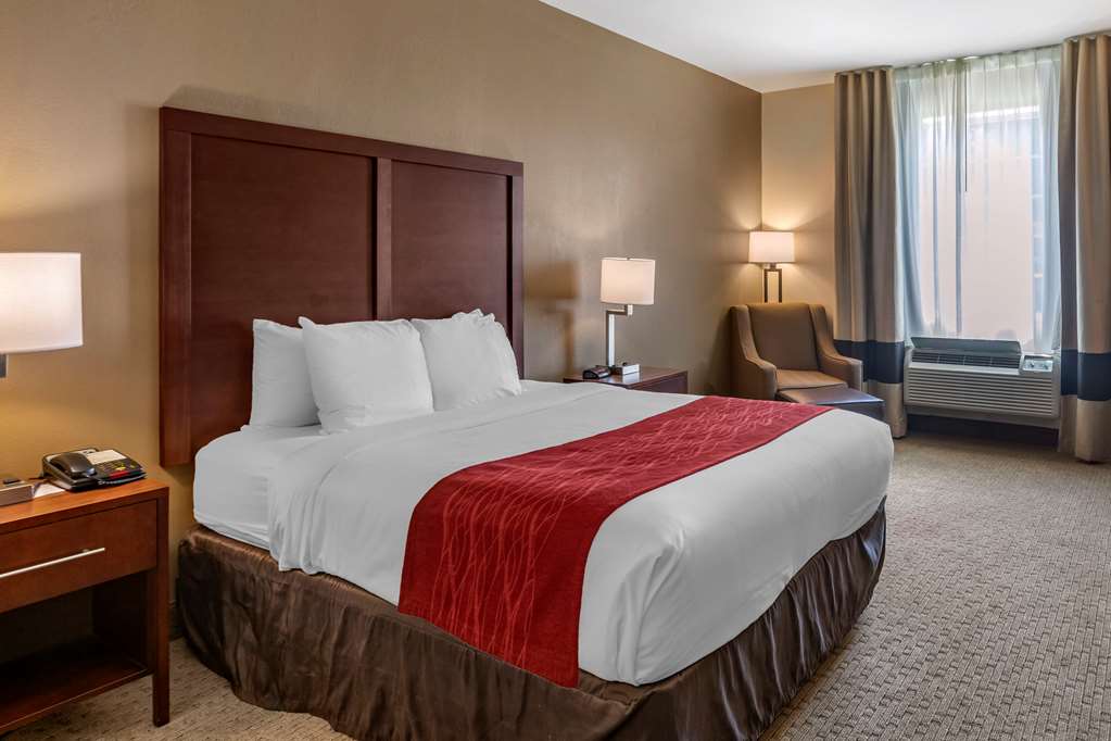 COMFORT INN AND SUITES VILLA RICA-guestroom-Guest Room,On-Site.jpg
