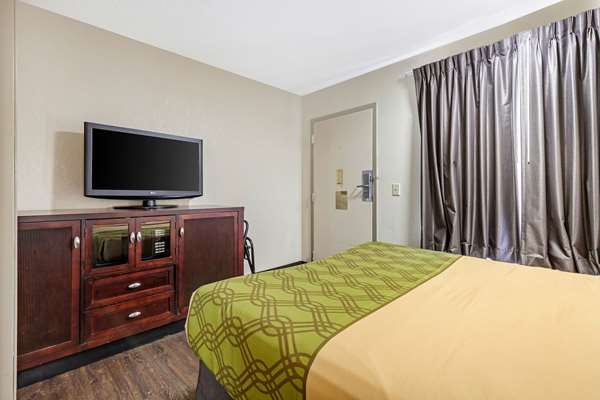  - Econo Lodge Downtown Augusta