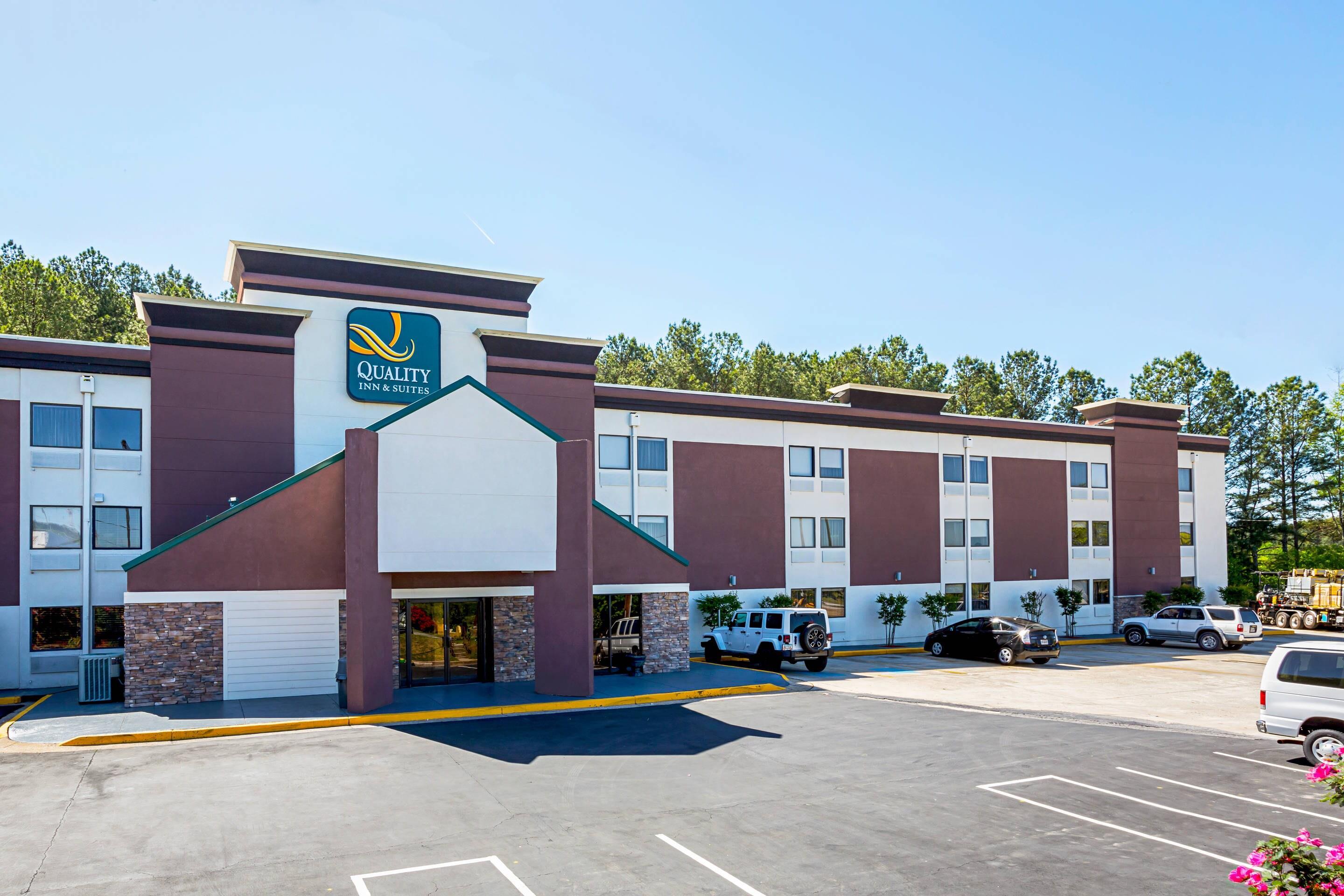 Hotel exterior | Quality Inn & Suites near Six Flags East