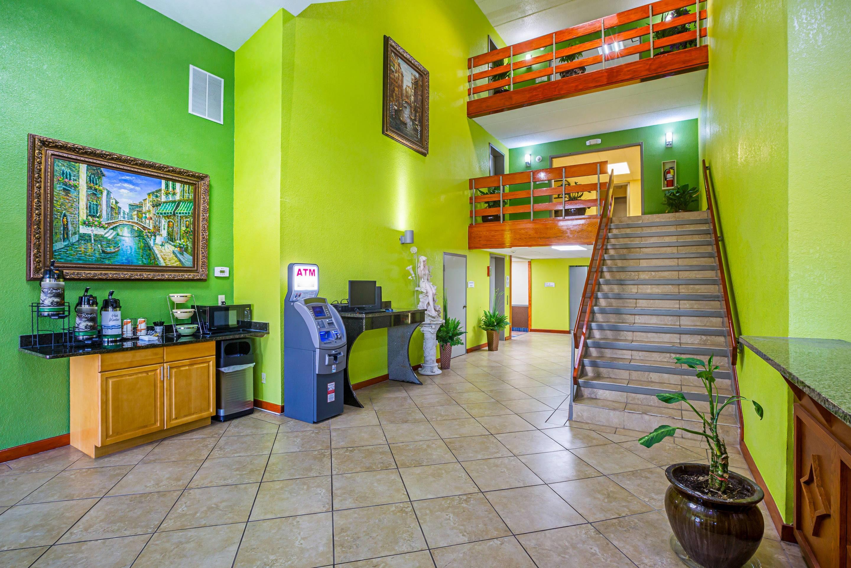 Hotel lobby | Quality Inn & Suites near Six Flags East
