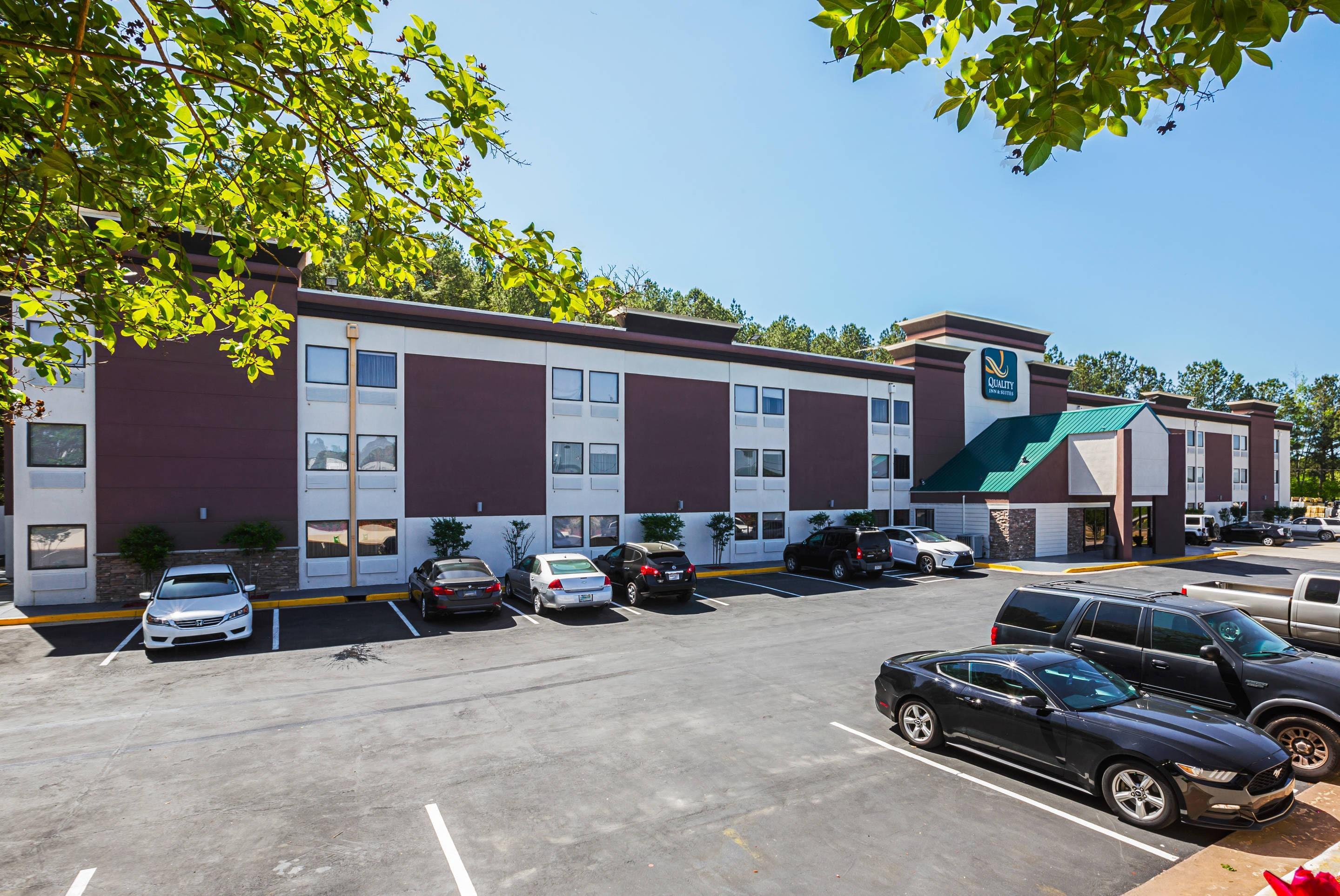 Hotel exterior | Quality Inn & Suites near Six Flags East