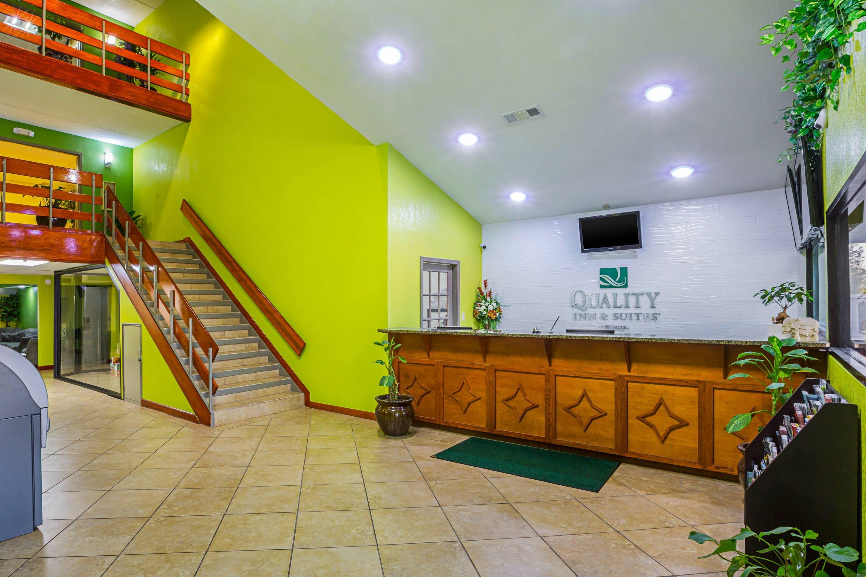 Front desk | Quality Inn & Suites near Six Flags East