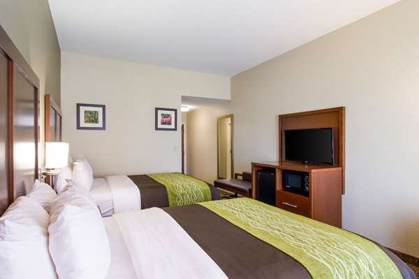  - Comfort Inn Blackshear