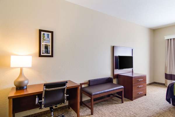  - Comfort Inn Blackshear